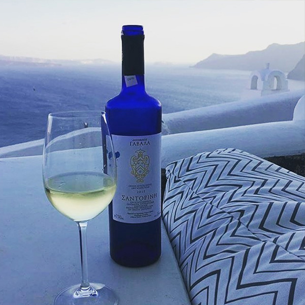 Du lịch thử rượu Santorini xứng đáng là trải nghiệm thú vị nhất mà bạn đang tìm kiếm. Đừng bỏ lỡ cơ hội chiêm ngưỡng hình ảnh đầy sắc màu này.